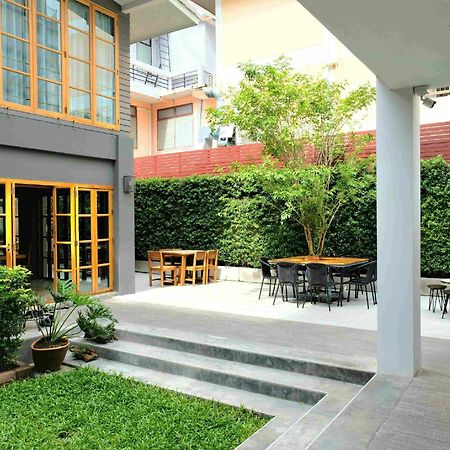 Vali Villa Бангкок Экстерьер фото